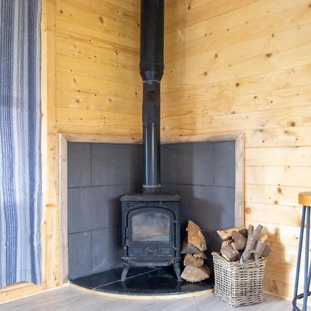 Choller Lake Lodges - Primrose Cabin With Private Hot Tub Arundel Exterior foto